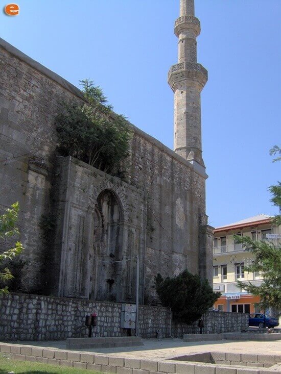 Dimetoka Daki Cami Minaresine As Lan Yunanistan Bayra N G Sterdi I